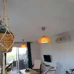 Apartment Seaview In *